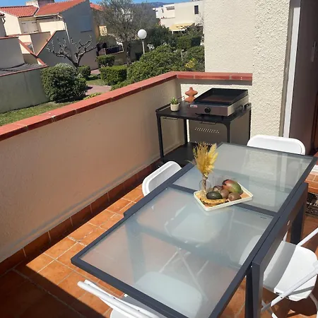 A Pied, Terrasse Et Clim *